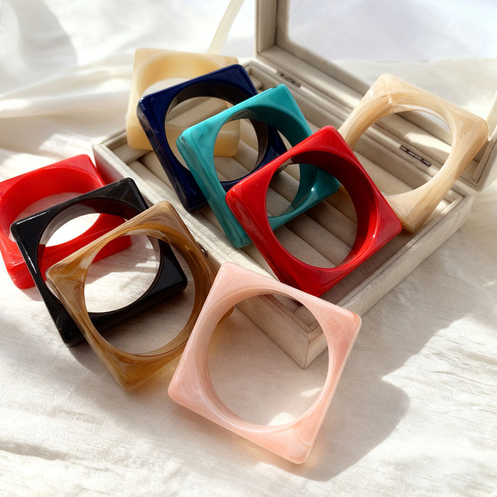 Geometric Retro Acrylic Bangle For Women In Multicolor