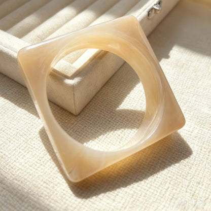 Geometric Retro Acrylic Bangle For Women In Multicolor