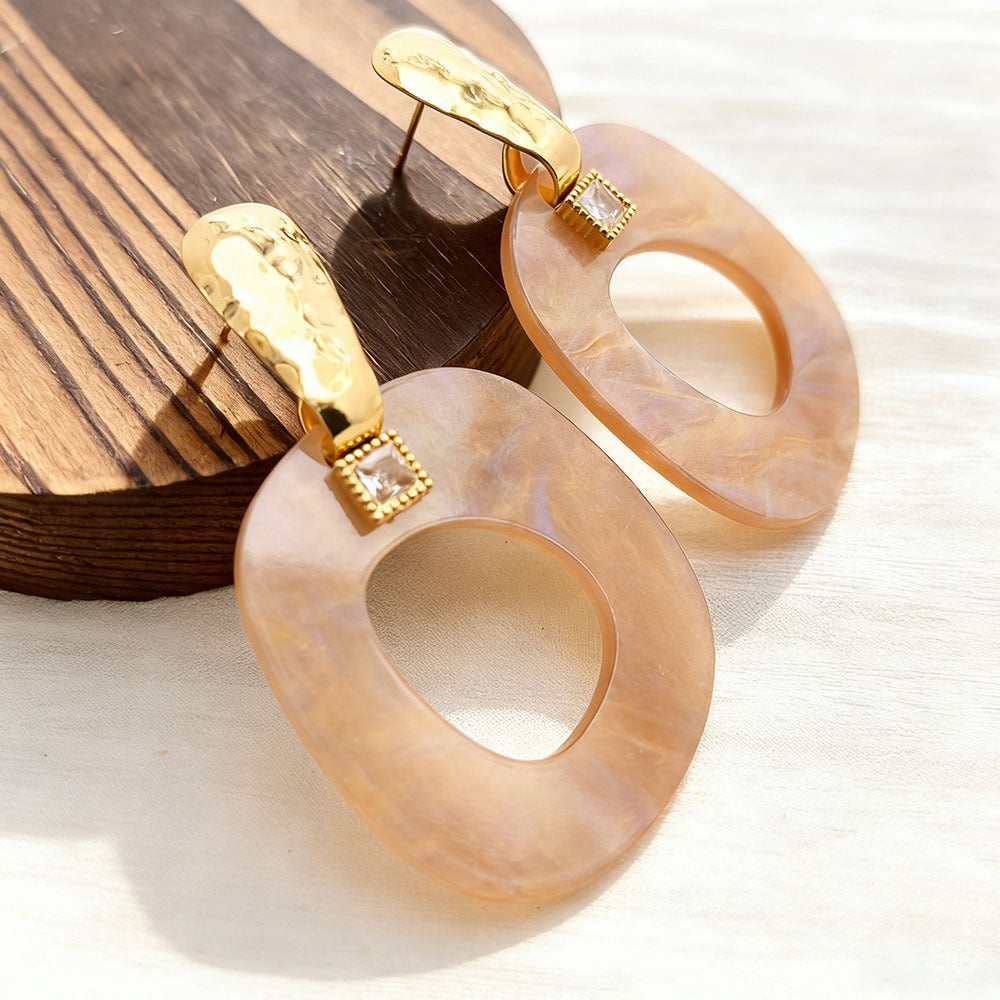 Retro Oval Resin Earrings For Women Featuring Rhinestones For Elegant Style