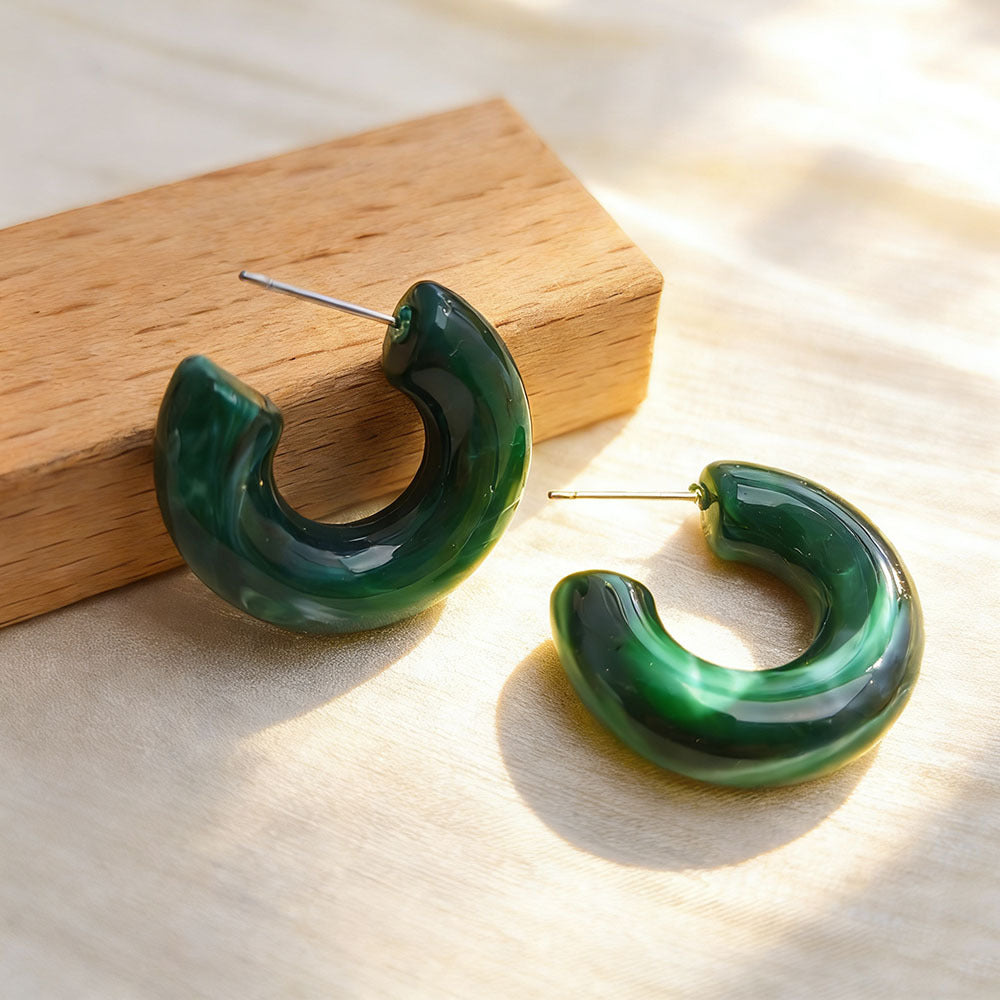 Three-dimensional Retro White Acrylic C Shape Earrings For Women Featuring Unique Design