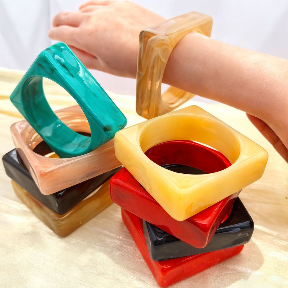 Geometric Retro Acrylic Bangle For Women In Multicolor