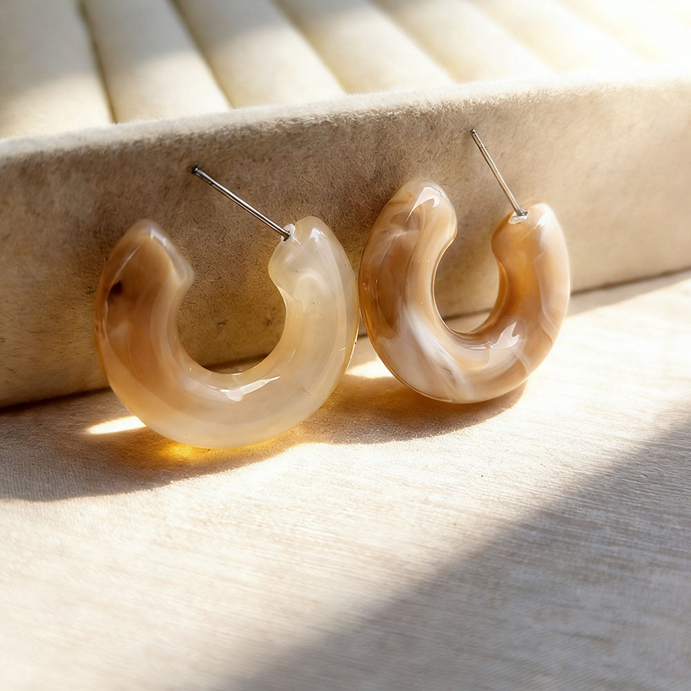 Three-dimensional Retro White Acrylic C Shape Earrings For Women Featuring Unique Design