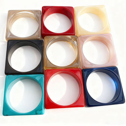 Geometric Retro Acrylic Bangle For Women In Multicolor