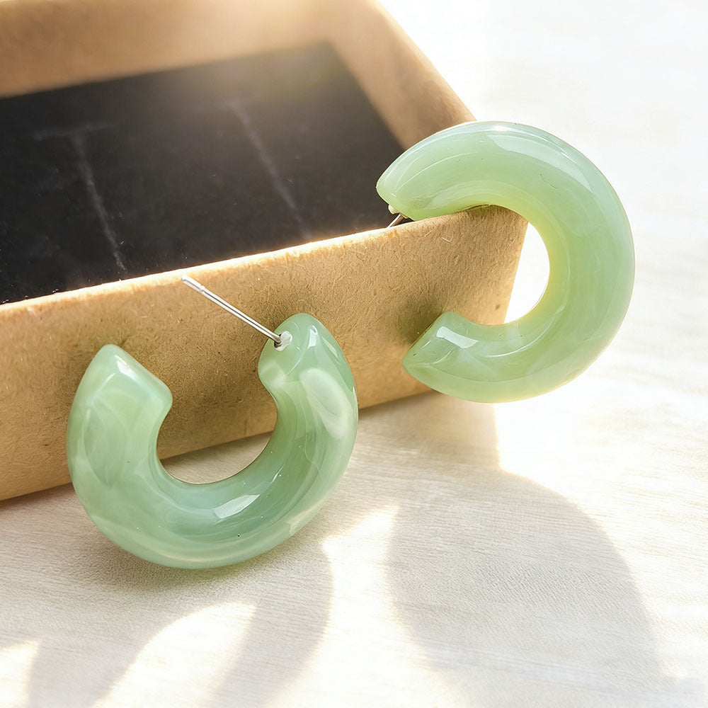 Three-dimensional Retro White Acrylic C Shape Earrings For Women Featuring Unique Design