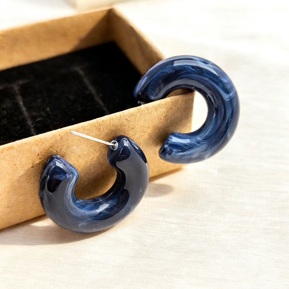 Three-dimensional Retro White Acrylic C Shape Earrings For Women Featuring Unique Design