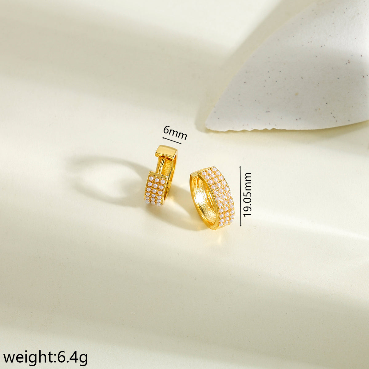 Round Casual Earrings For Valentine's Day Featuring Copper Material With 18K Real Gold Plated And Acrylic Pearl Inlay