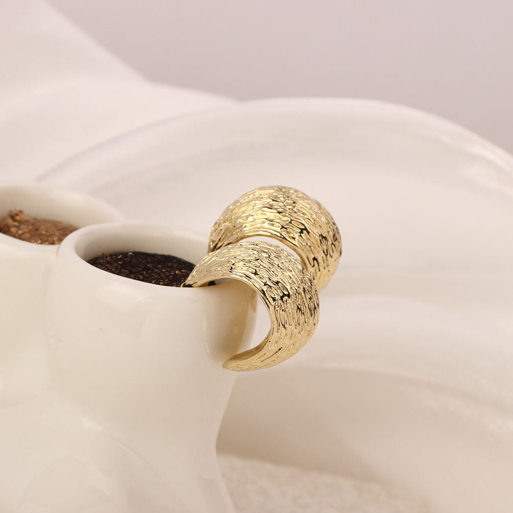Golden Simple Style Flowers Stud Earrings For Women In Zinc Alloy With Crystal Inlay
