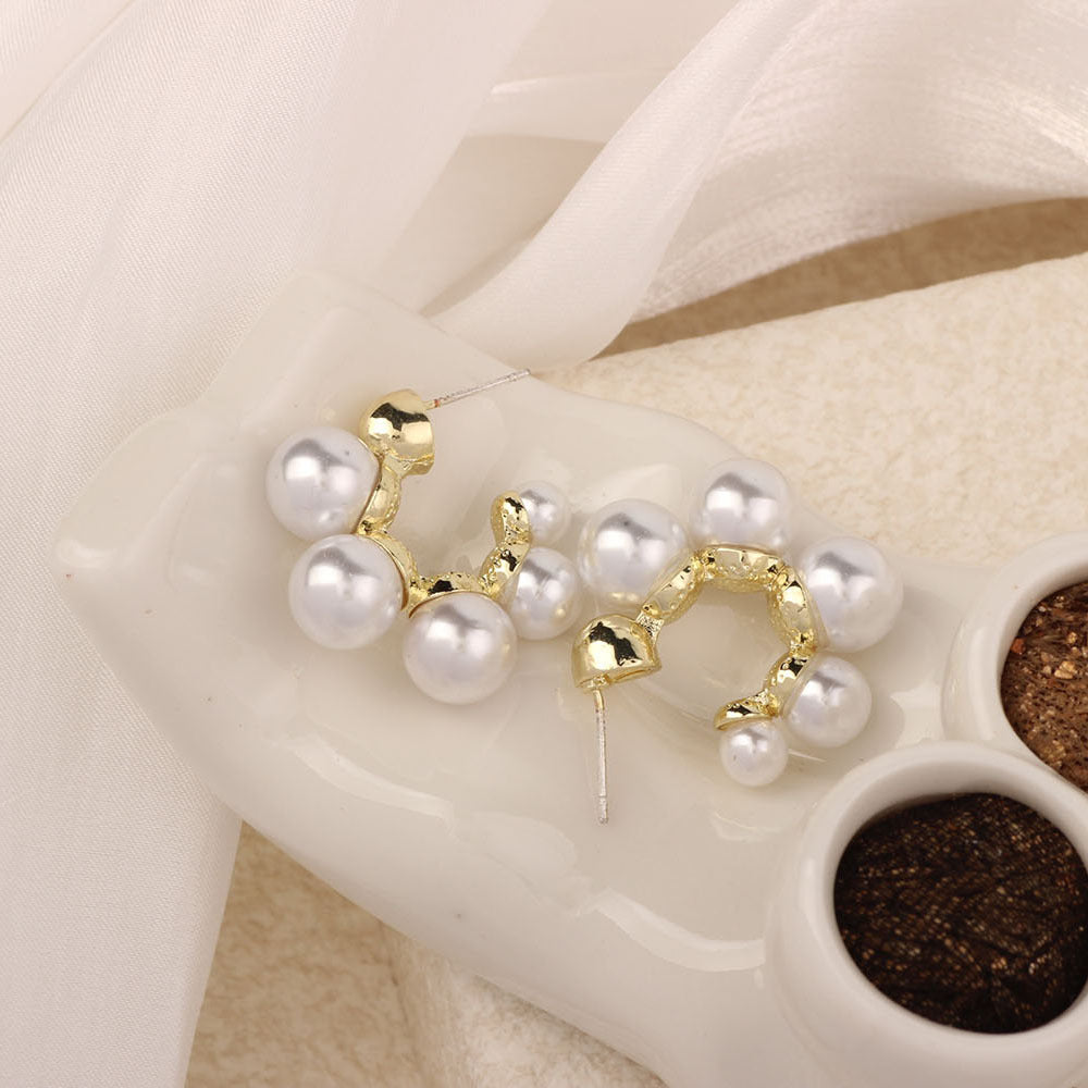 Golden Simple Style Flowers Stud Earrings For Women In Zinc Alloy With Crystal Inlay