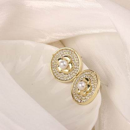 Golden Simple Style Flowers Stud Earrings For Women In Zinc Alloy With Crystal Inlay