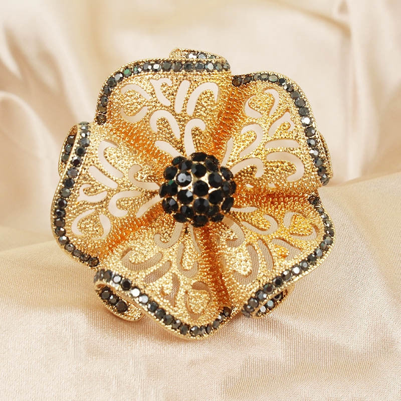 Ethnic Style Open Ring With Flowers Design, 1 PCS Package, Alloy Material With KC Golden Plated And Rhinestones Inlay