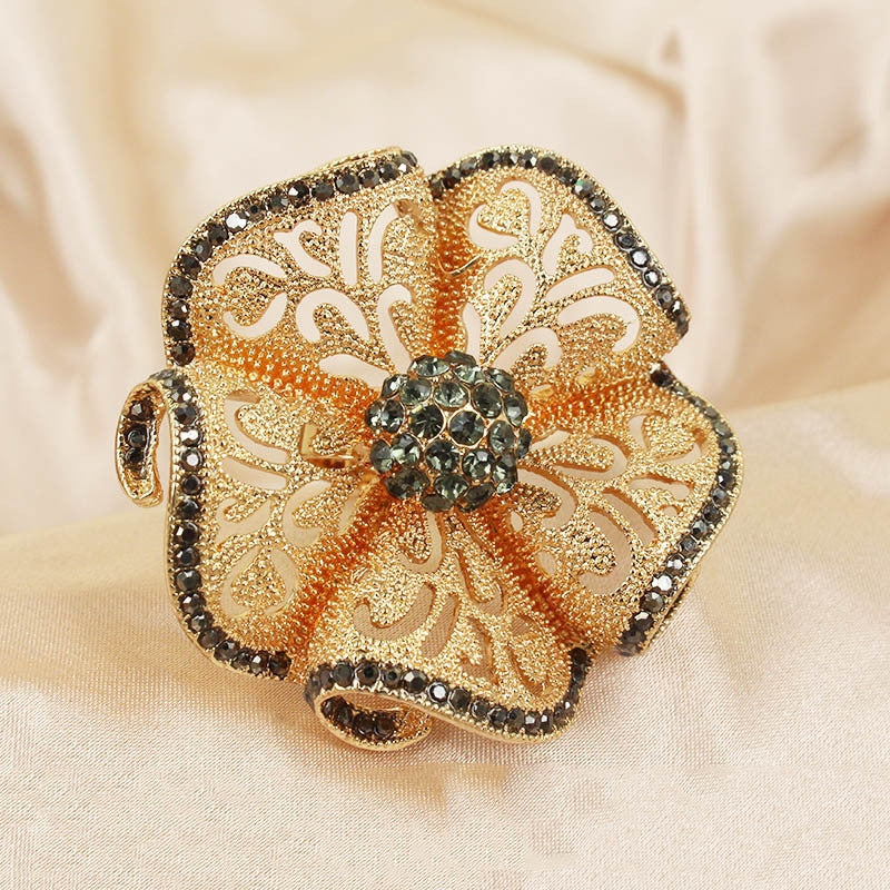 Ethnic Style Open Ring With Flowers Design, 1 PCS Package, Alloy Material With KC Golden Plated And Rhinestones Inlay
