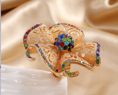 Ethnic Style Open Ring With Flowers Design, 1 PCS Package, Alloy Material With KC Golden Plated And Rhinestones Inlay