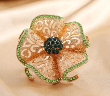 Ethnic Style Open Ring With Flowers Design, 1 PCS Package, Alloy Material With KC Golden Plated And Rhinestones Inlay