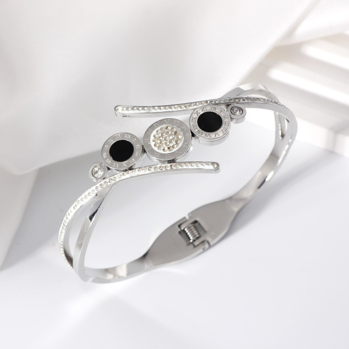 Polished Geometric Bangle For Women Made Of 304 Stainless Steel With 18K Real Gold Plated And Rhinestones Inlay