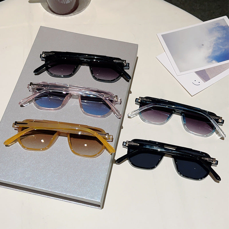 Unisex Square Full Frame Sunglasses With PC Lens Material In Black For Spring And Summer