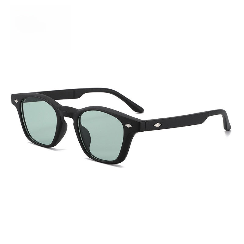 Unisex Round Frame Full Frame Sunglasses With PC Lens Material In Black, Ideal For Spring