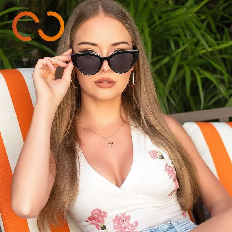 Unisex Cat Eye Full Frame Sunglasses With PC Lens Material In Black, Perfect For Spring
