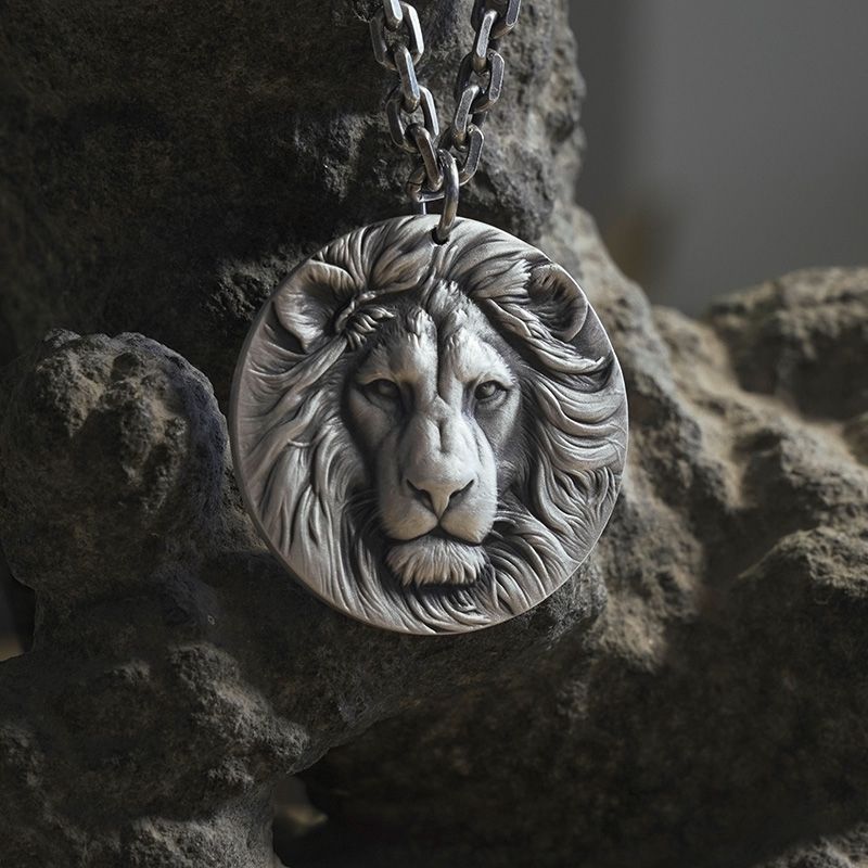 Lion Pendant For Men's Festival Wear In Silver Zinc Alloy Featuring Electroplated Craftsmanship