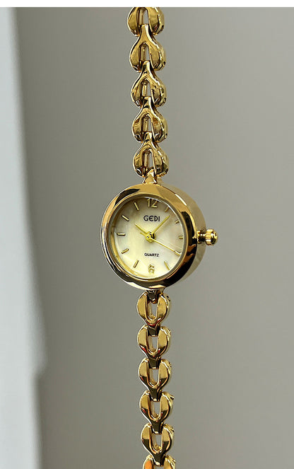 Women's Quartz Watch With Stainless Steel Strap And Jewelry Buckle, Featuring Tempered Glass Mirror And Pointer Display