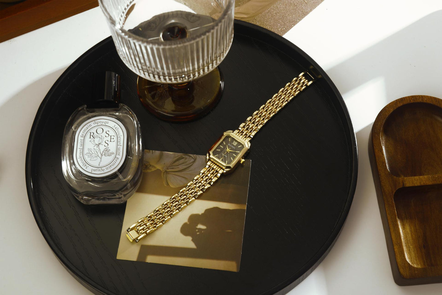Women's Quartz Watch With Stainless Steel Strap And Jewelry Buckle, Featuring Ordinary Glass Mirror And Pointer Display