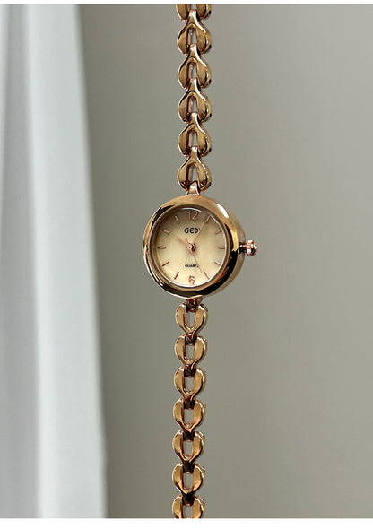 Women's Quartz Watch With Stainless Steel Strap And Jewelry Buckle, Featuring Tempered Glass Mirror And Pointer Display