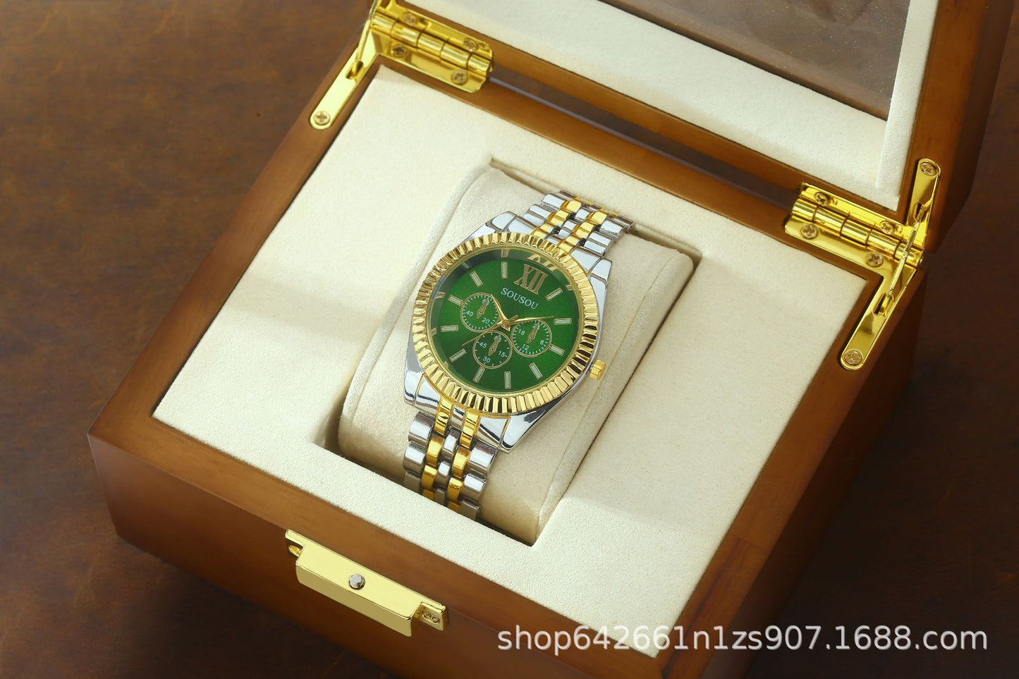 Men's Quartz Watch With Stainless Steel Strap And Buckle, Featuring Tempered Glass Mirror And Pointer Display