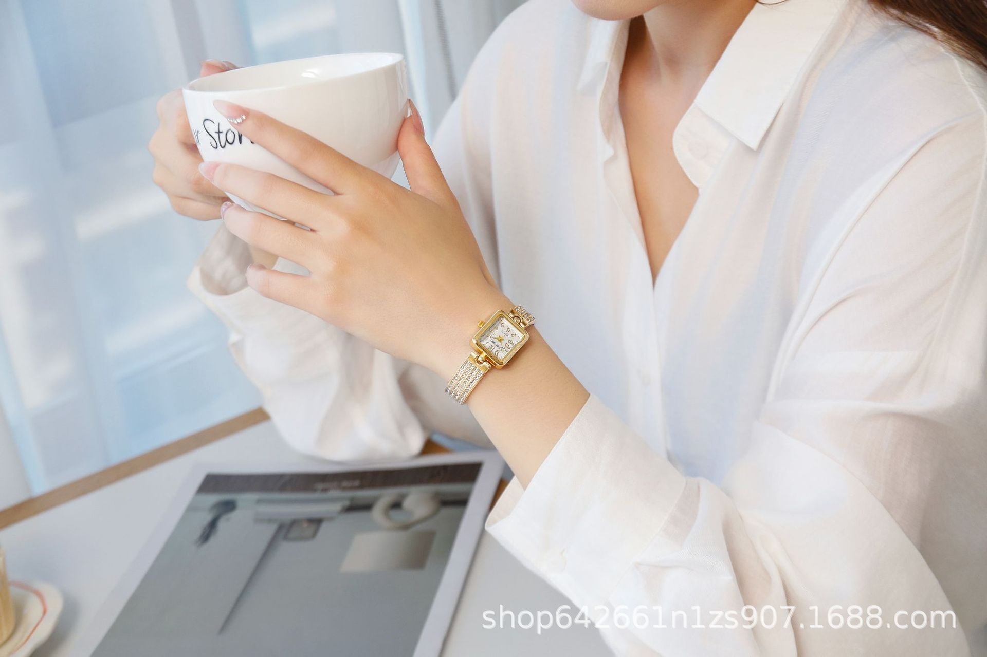 Women's Square Dial Quartz Watch With Tempered Glass, Stainless Steel Strap And Buckle Closure Featuring Pointer Display