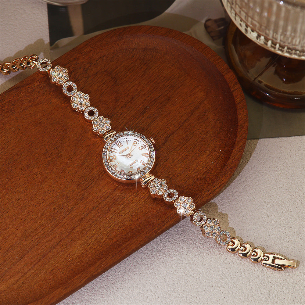 Women's Quartz Watch With Stainless Steel Strap And Jewelry Buckle Featuring Ordinary Glass Mirror And Pointer Display