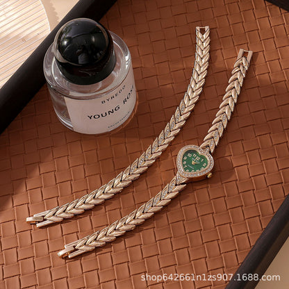 Women's Quartz Watch With Stainless Steel Strap And Buckle, Featuring Tempered Glass Mirror And Pointer Display