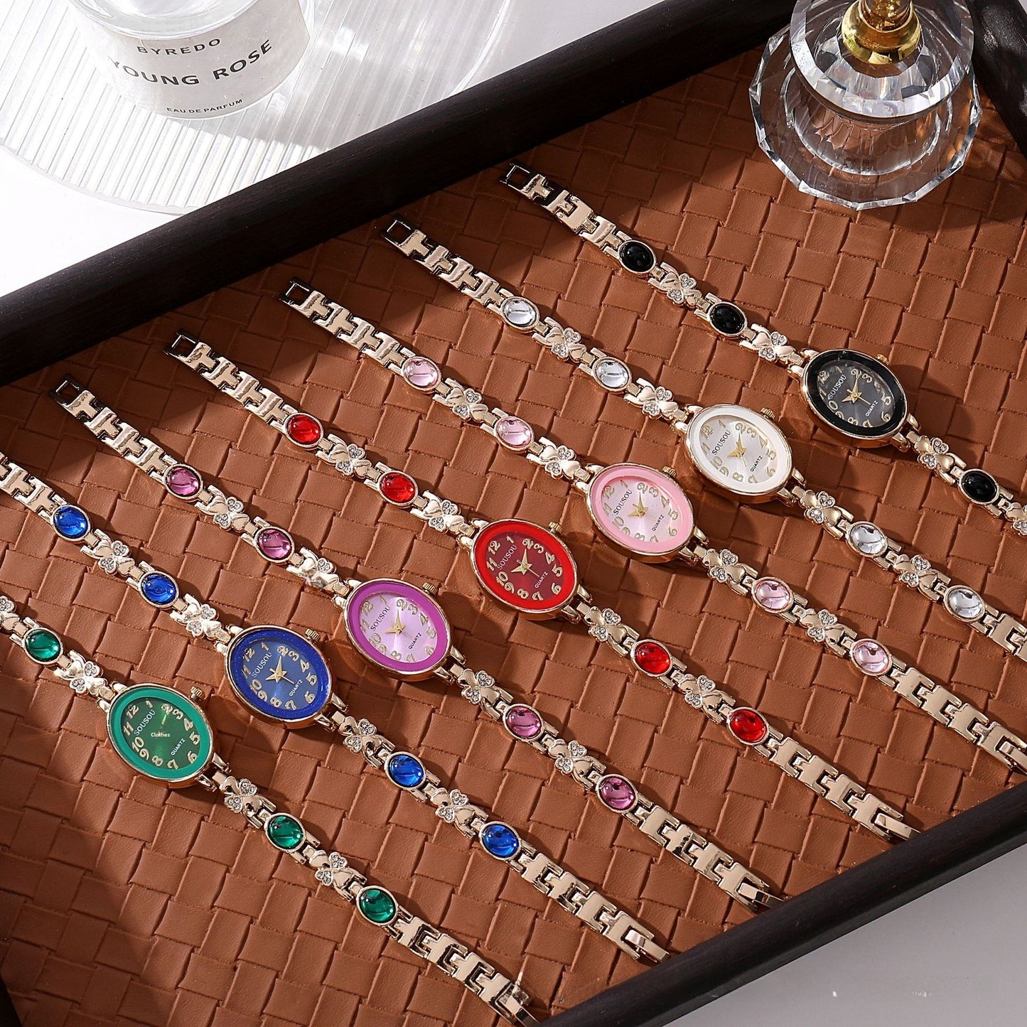 Women's Quartz Watch With Stainless Steel Strap And Buckle, Featuring Tempered Glass Mirror And Pointer+Number Display