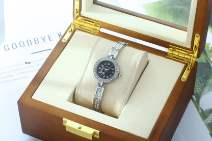 Women’s Quartz Watch With Stainless Steel Strap And Buckle, Featuring Tempered Glass Mirror And Pointer Display
