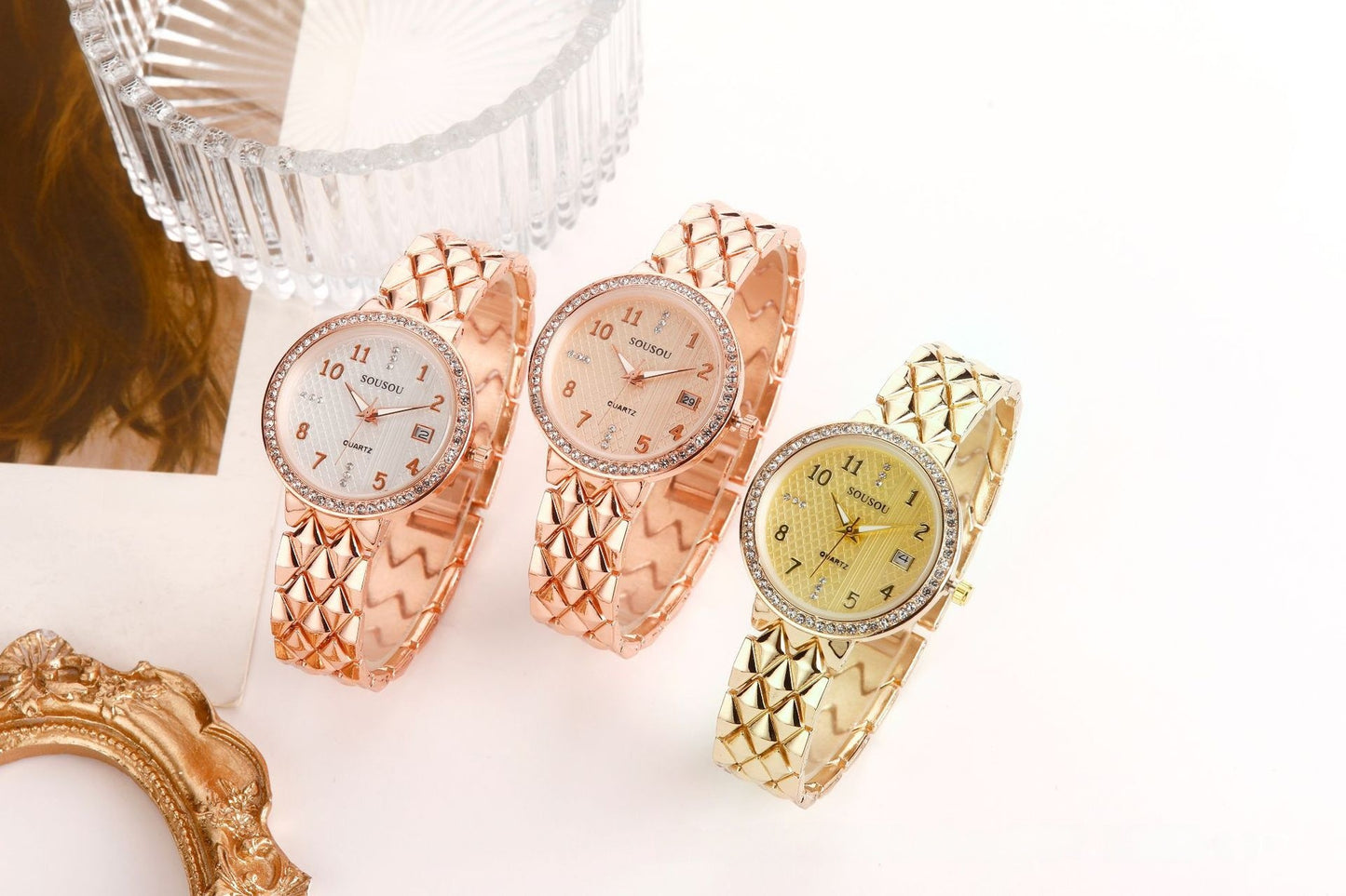 Women's Quartz Watch With Stainless Steel Strap And Buckle, Featuring Tempered Glass Mirror And Pointer Display