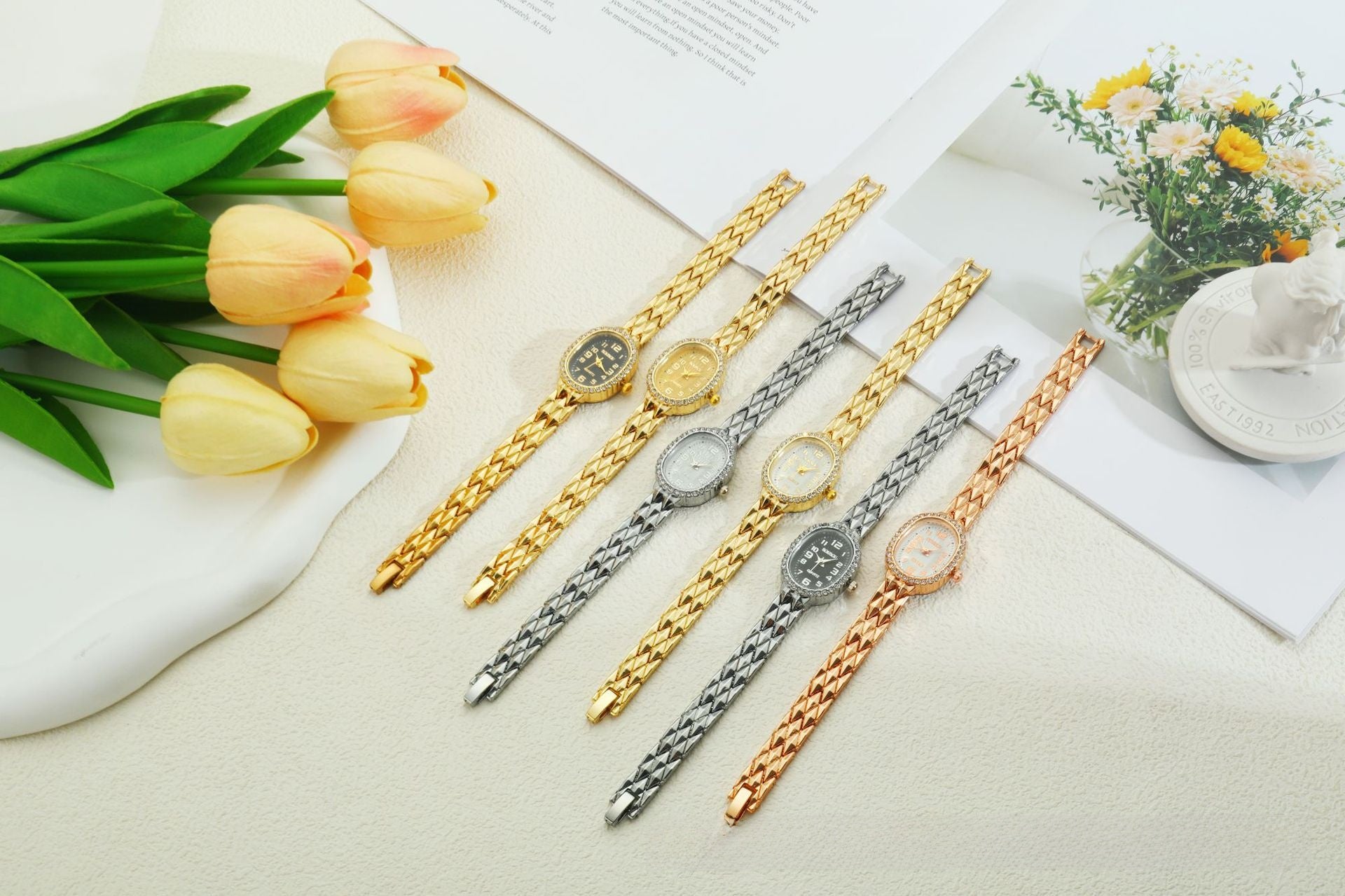 Women's Quartz Watch With Stainless Steel Strap And Buckle, Featuring Tempered Glass Mirror And Pointer Display