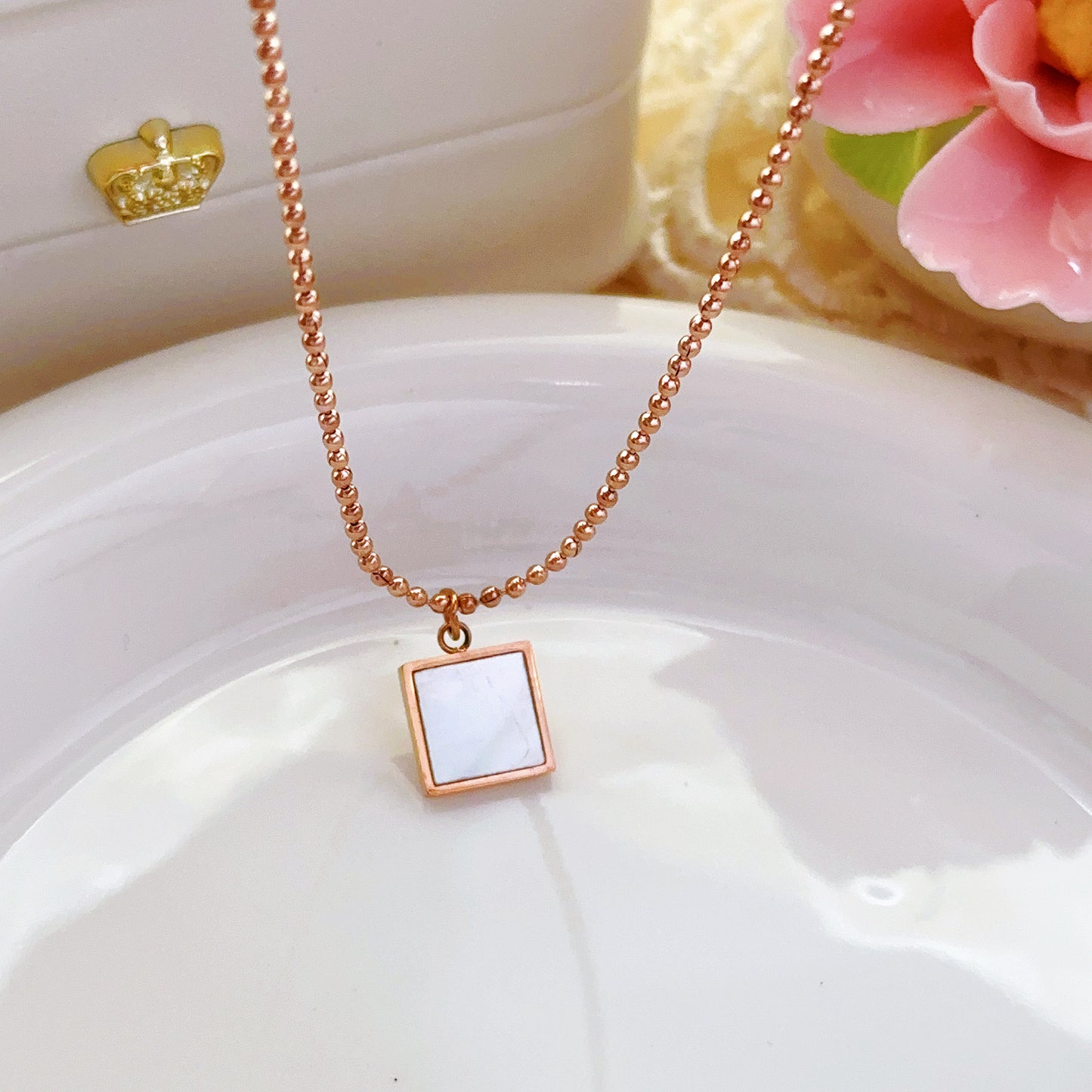 For Women Waterproof Non Tarnish Titanium Steel Shell Pendant Necklace With 18K Real Gold Plated Ball Chain