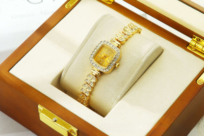 Women’s Quartz Watch With Stainless Steel Strap And Buckle, Featuring Tempered Glass Mirror And Pointer+Number Display