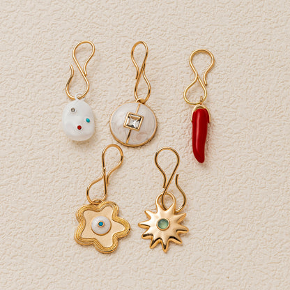 Flowers Pendant For Jewelry Making, 27x23mm Copper Base With Golden Electroplating And Zircon Inlay, 1 Piece