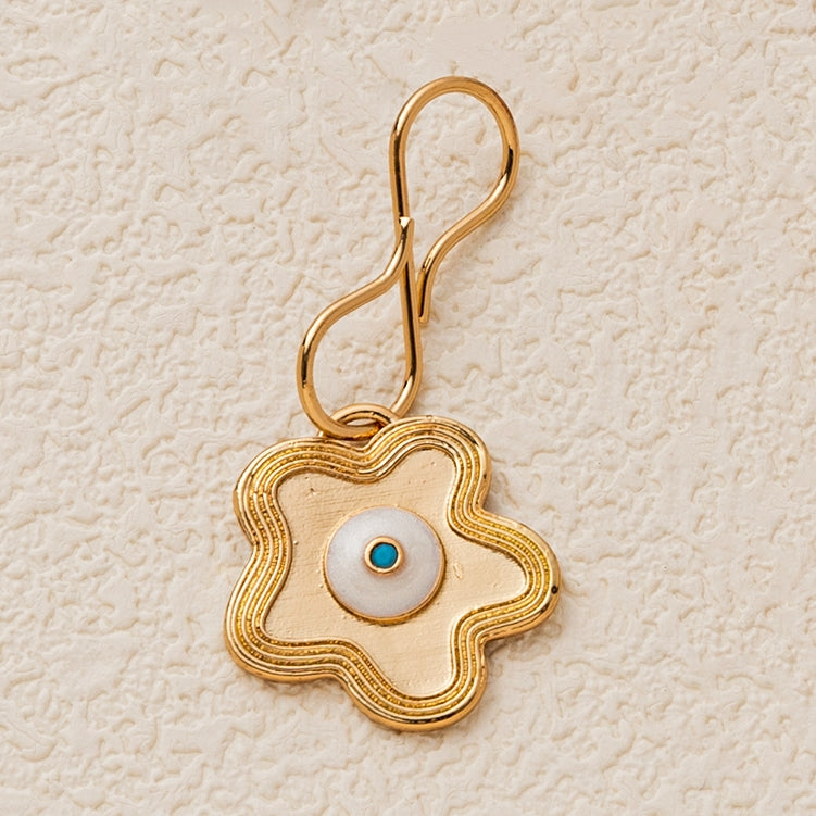 Flowers Pendant For Jewelry Making, 27x23mm Copper Base With Golden Electroplating And Zircon Inlay, 1 Piece