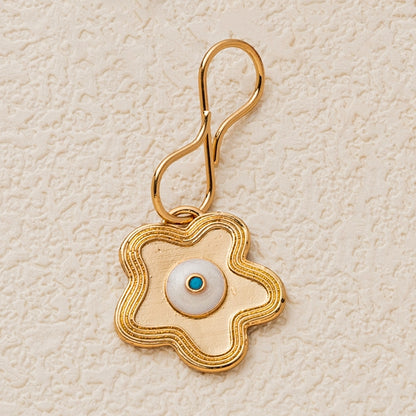 Flowers Pendant For Jewelry Making, 27x23mm Copper Base With Golden Electroplating And Zircon Inlay, 1 Piece