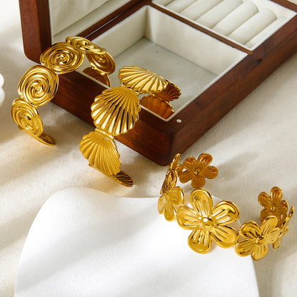 Women’s Electroplated 18K Real Gold Plated Bangle For Flowers Featuring Shell Inlay