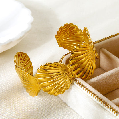 Women’s Electroplated 18K Real Gold Plated Bangle For Flowers Featuring Shell Inlay