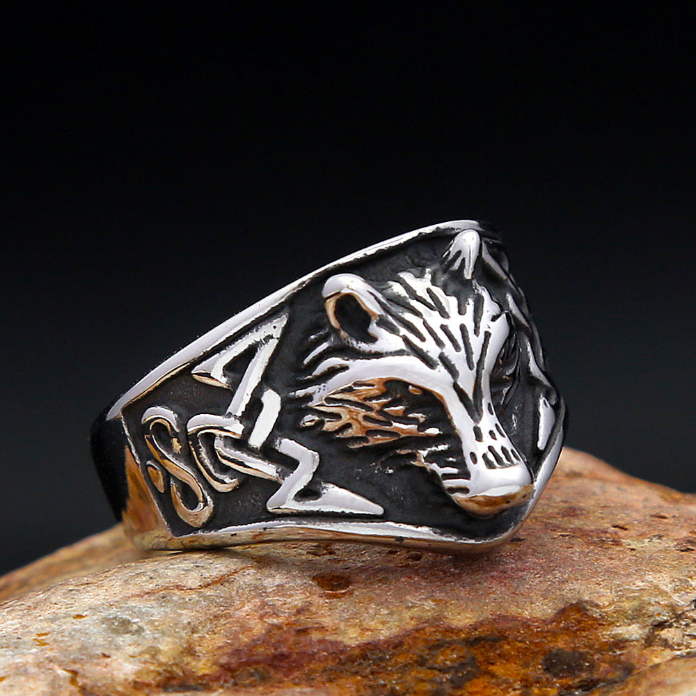 Nordic Style Wolf Ring For Men In Durable Titanium Steel, Featuring Bold Design For Everyday Wear