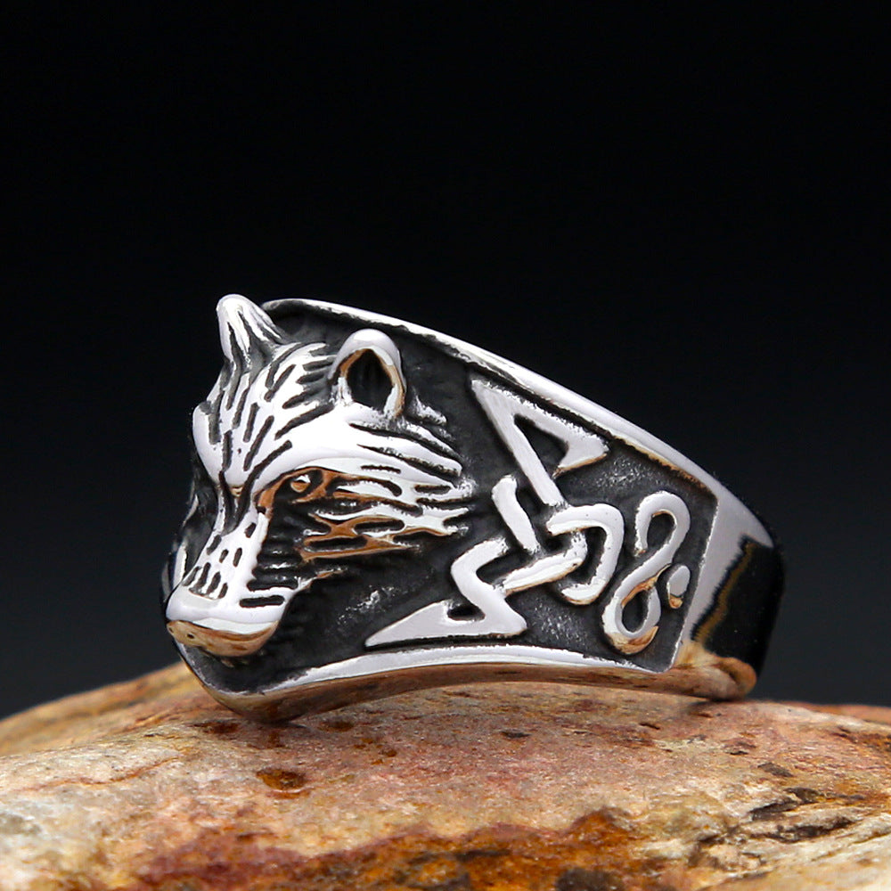 Nordic Style Wolf Ring For Men In Durable Titanium Steel, Featuring Bold Design For Everyday Wear