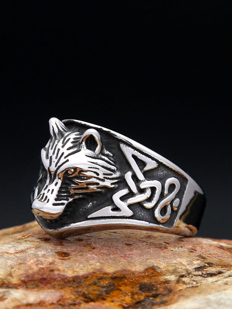 Nordic Style Wolf Ring For Men In Durable Titanium Steel, Featuring Bold Design For Everyday Wear