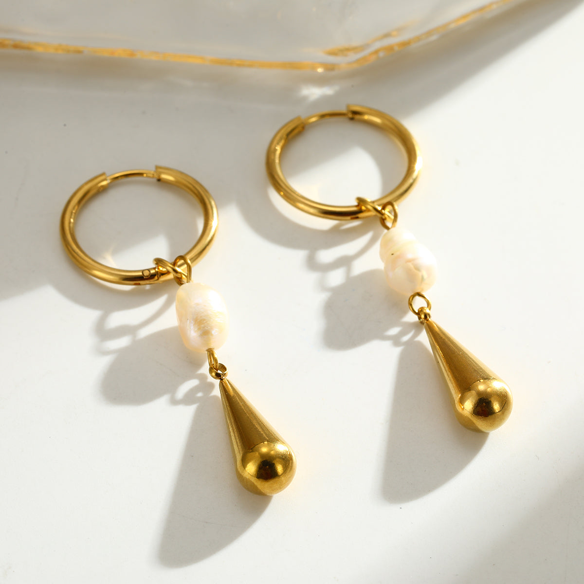 Water Droplets Drop Earrings For Women, Electroplated 304 Stainless Steel With 18K Real Gold Plated And Freshwater Pearl Inlay