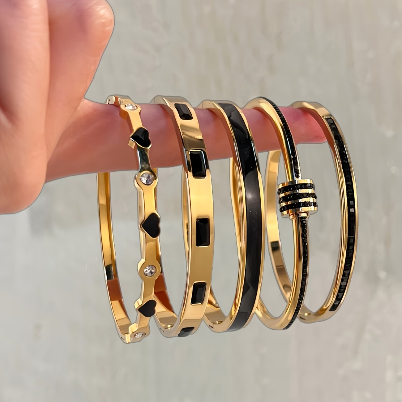 Heart Shape Bangle For New Year, Unisex 304 Stainless Steel With 18K Real Gold Plated And Zircon Inlay