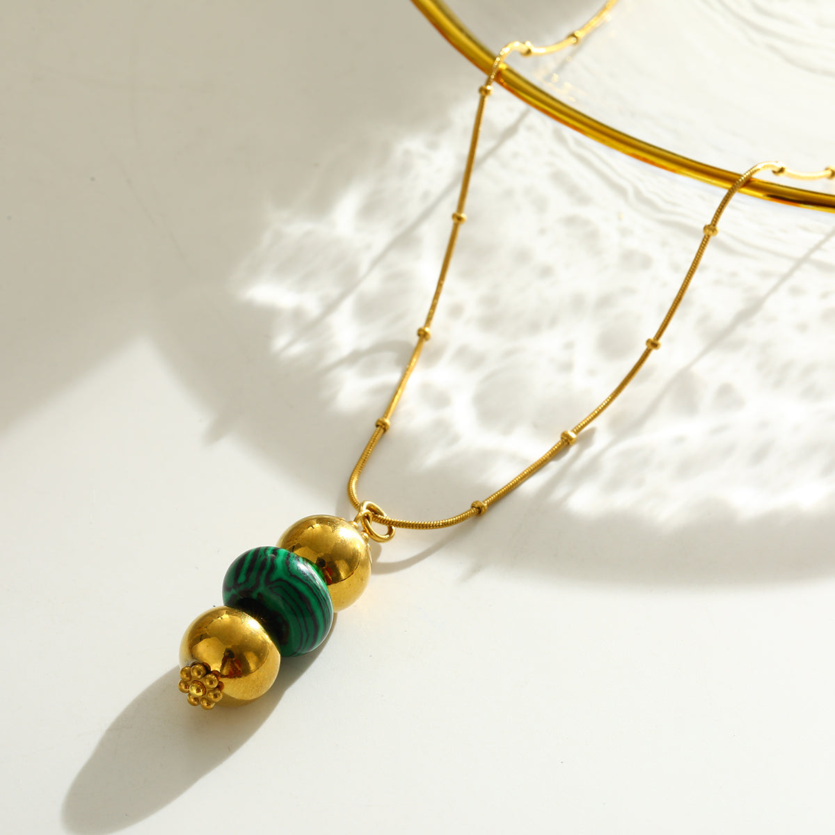 Round Pendant Necklace For Women In 201 Stainless Steel With Electroplated 18K Real Gold Plated Finish And Cable Chain