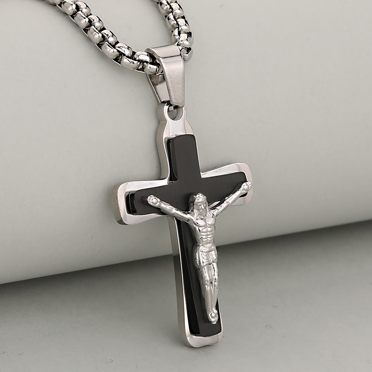 Crucifix Pendant In 304 Stainless Steel With 18K Real Gold Plated PVD Coated Finish, 0.05µm-0.08µm Electroplated, 1 Pc/Package