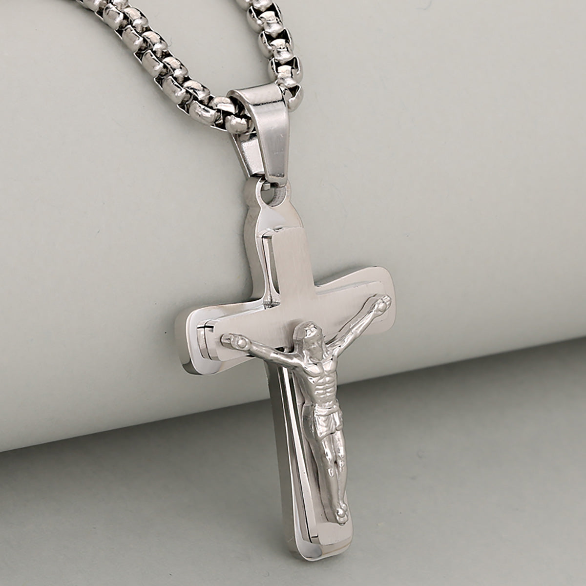 Crucifix Pendant In 304 Stainless Steel With 18K Real Gold Plated PVD Coated Finish, 0.05µm-0.08µm Electroplated, 1 Pc/Package