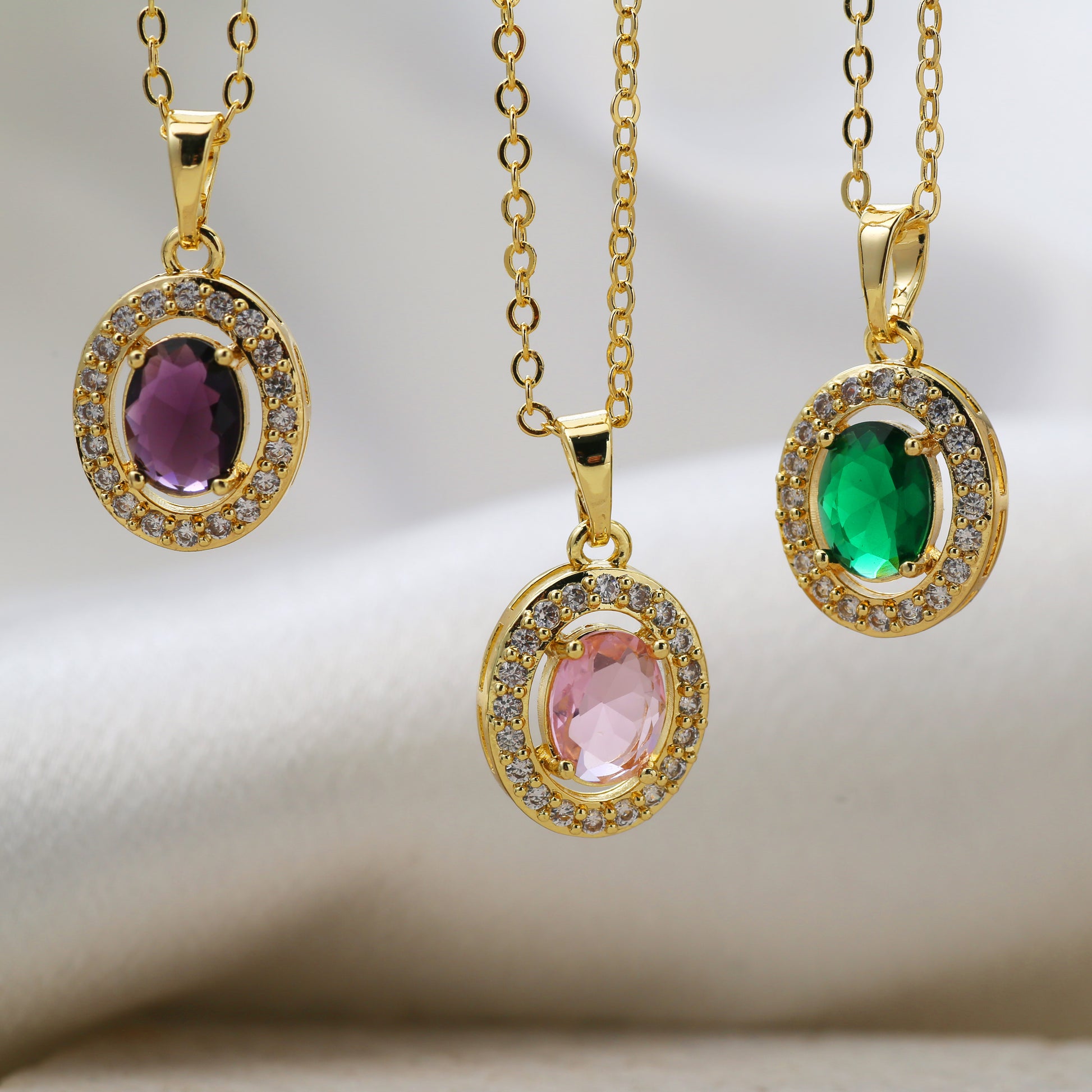 Oval Pendant Necklace For Women In Brass With 18K Real Gold Plated Finish Featuring Zircon On Cable Chain