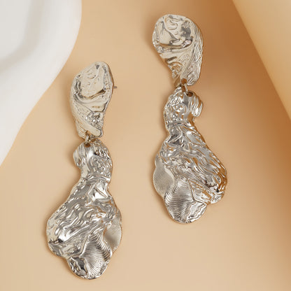 Exaggerated Heart Shape Earrings For Women In Golden Alloy, Stylish And Bold Design